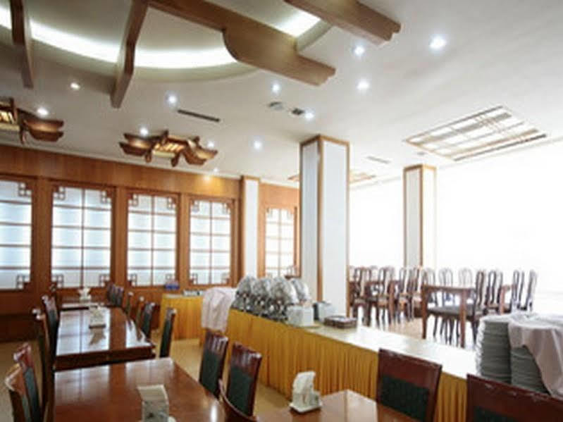 Hawaii Hotel Jeju Esterno foto