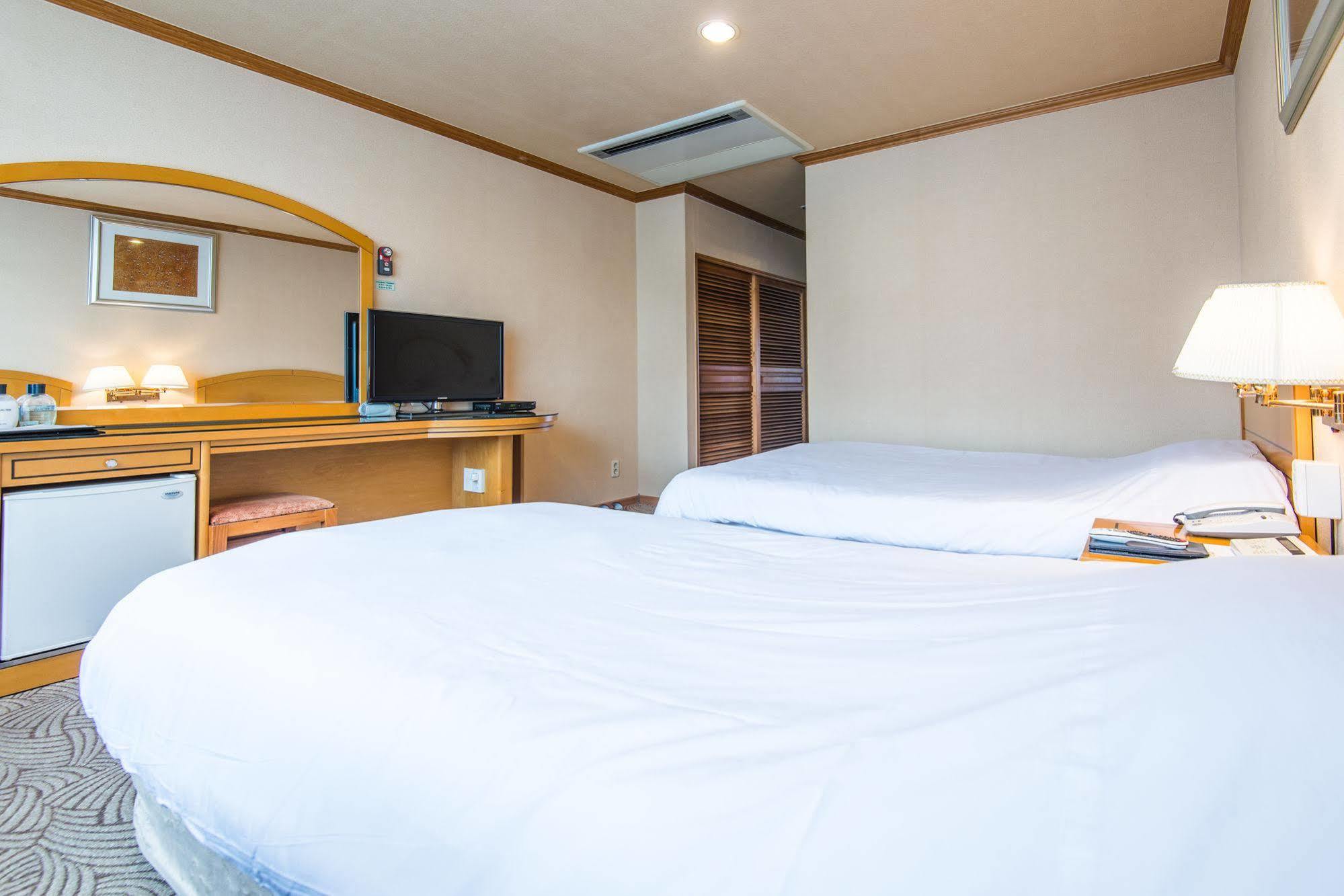 Hawaii Hotel Jeju Esterno foto